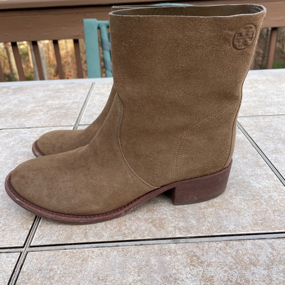 Tory Burch Sienna River Rock Embossed Logo Suede Leather Ankle Boots - Picture 5 of 12